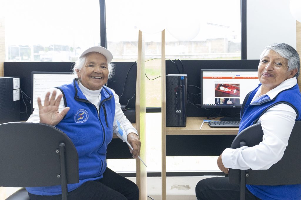 Nuevo Punto Digital fortalece los servicios del Centro del Adulto Mayor de Misión  Social Rumiñahui